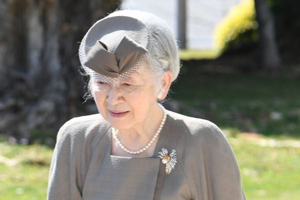 美智子さま　知人に苦悩吐露…眞子さま結婚「見守るしかない」