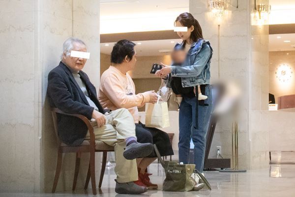 三田佳子 卒母宣言もう頓挫？夫と続ける次男への厚遇サポート