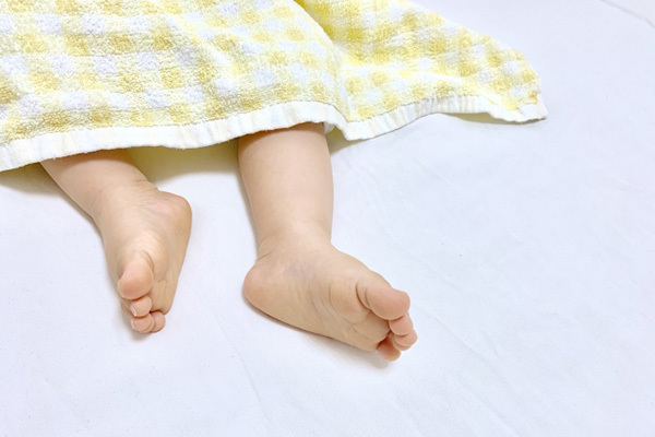 6時間ぐずる赤ちゃんも即寝…快眠寝室のカギは“雑音”