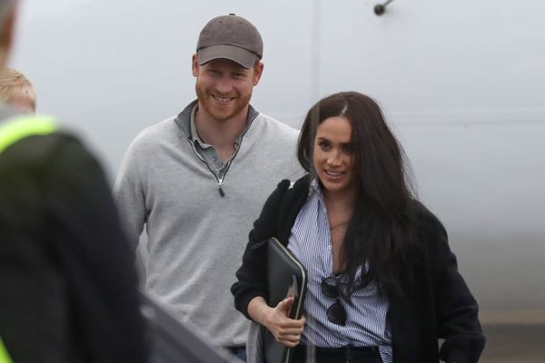 エリザベス女王 ヘンリー＆メーガンに「ロイヤル」使用禁止通達