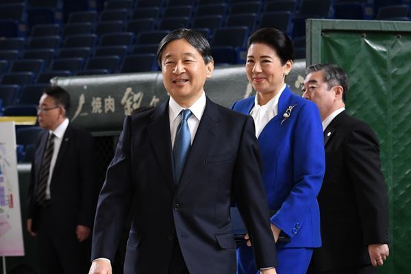 天皇陛下が糖質制限中！60歳目前、日本酒控え焼酎お飲みに