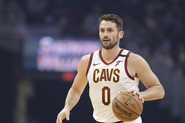 NBA選手、試合中止で困窮するスタッフのために1千万円寄付