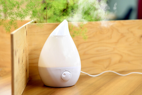 就寝時、加湿器を「足元」においてはいけない理由とは