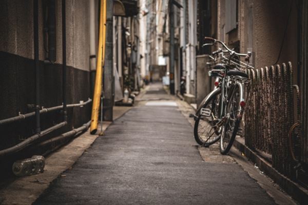 TV収録中止にスタッフの悲鳴…Uber Eats掛け持ちするADも