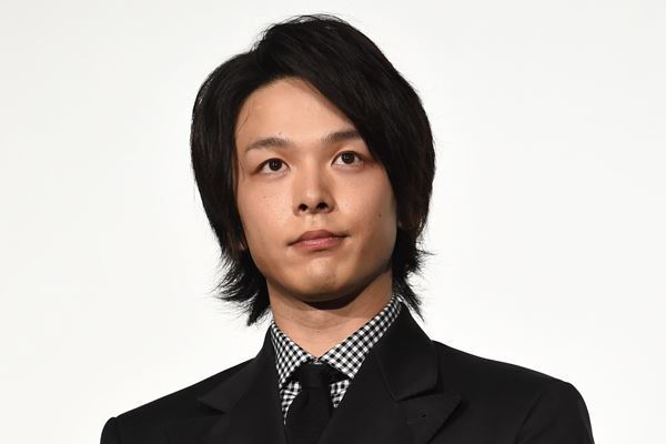 中村倫也変えたムロツヨシの檄 ブレークの陰にあった後押し