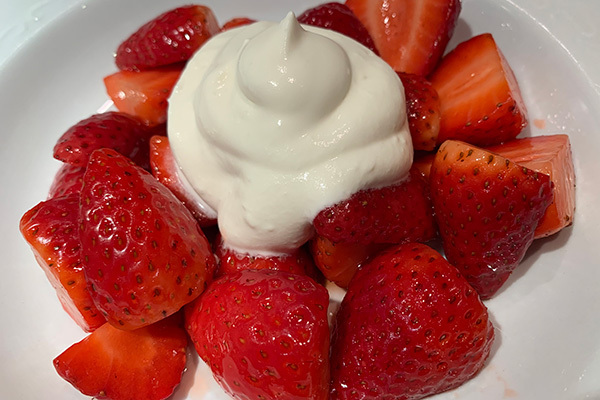 いちごの簡単デザート（辻仁成「ムスコ飯」第257飯レシピ）