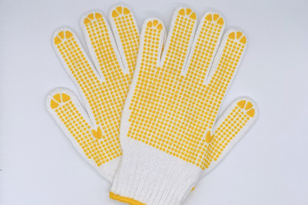 GWの自宅掃除は「軍手ぞうきん」でエアコンをキレイに！