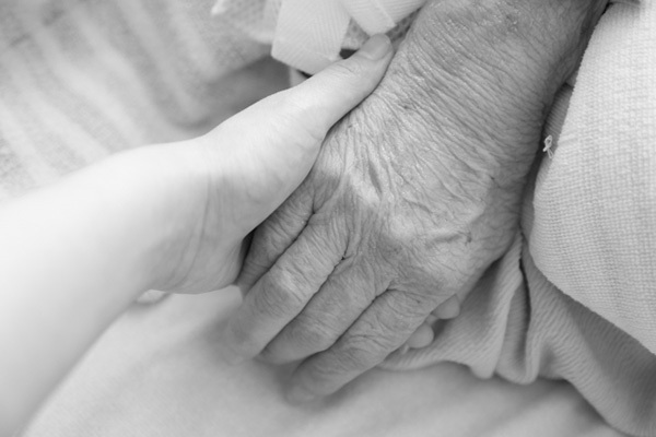 同居母を看取ったら？　ケースで見る介護にかかるお金