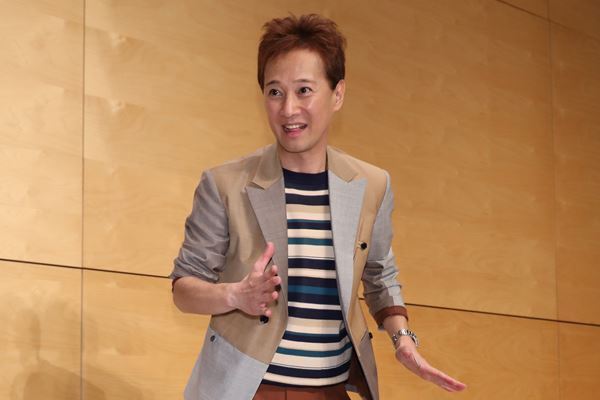 中居正広もついにSNS進出か スマホデビューで香取慎吾に相談