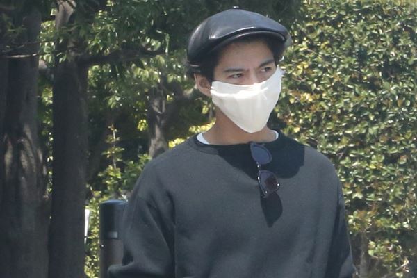 マスク姿の芸能人deクイズ初級編～日本の芸能人～