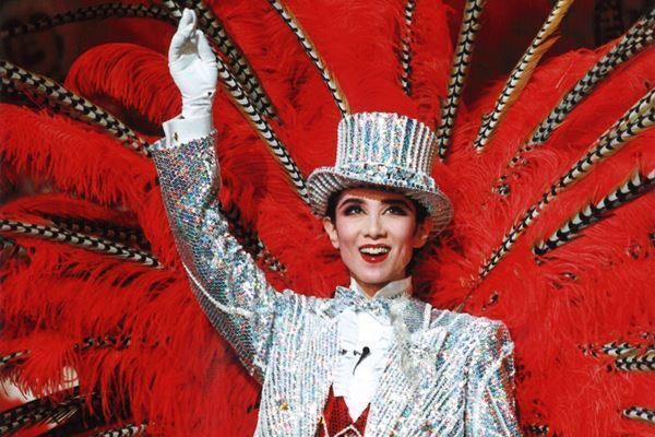 酸素吸入しつつ公演を… 引退のたかね吹々己語る宝塚トップ時代