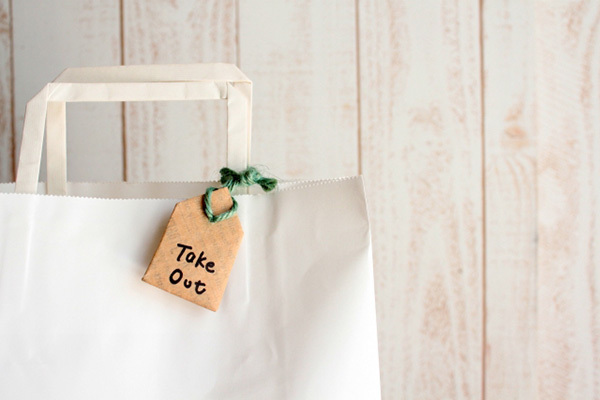 急増するテイクアウト　ふた裏の水滴は食中毒菌の繁殖源に