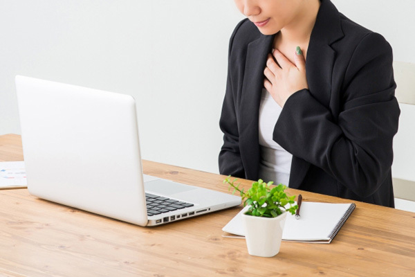 肺炎の重症化を防ぐため「気道クリアランスの維持を」を医師