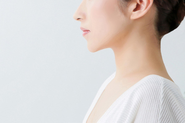 専門家が伝授「快眠できる鎖骨マッサージ＆片鼻式呼吸法」