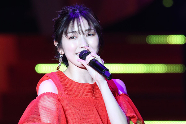 まゆゆ引退で考える真面目の落とし穴 プロ意識が他人への圧に