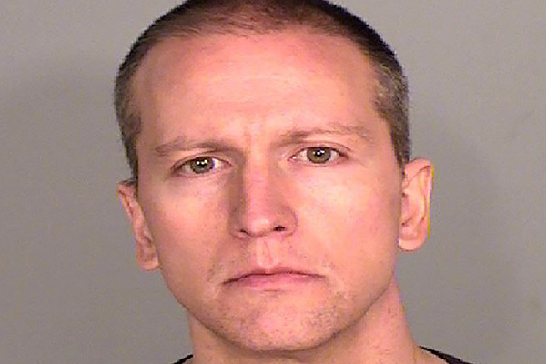 フロイドさん死亡事件　元警官の担当看守は白人のみ