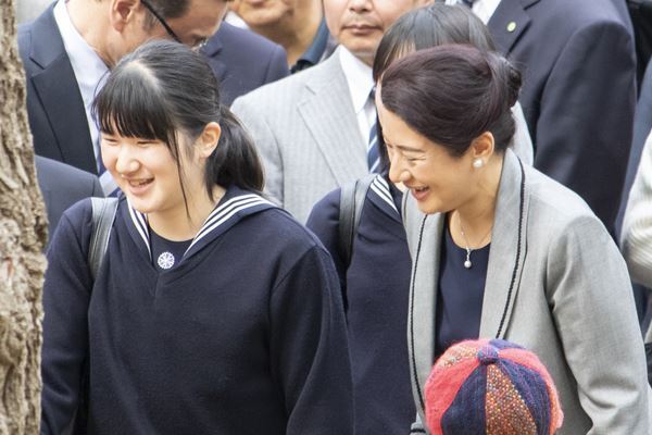 雅子さま“愛子さまの蚕”が癒やしに…復活にあった母娘の絆