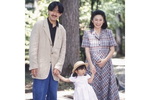 秋篠宮ご一家「真珠婚はマスク姿で…」結婚30年を振り返る