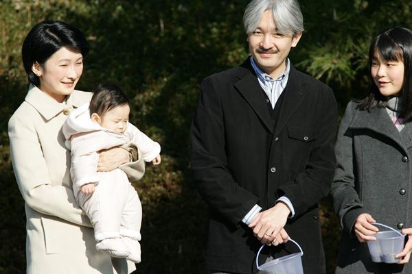 秋篠宮ご一家「真珠婚はマスク姿で…」結婚30年を振り返る