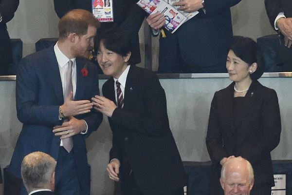 秋篠宮ご一家「真珠婚はマスク姿で…」結婚30年を振り返る