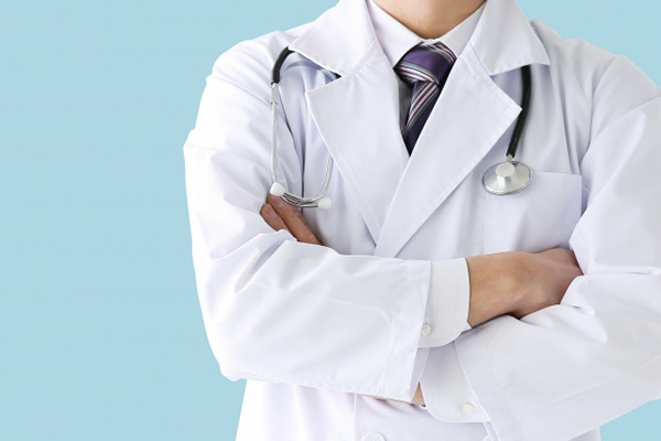 がん治療の専門医「標準治療こそ最善、トンデモ療法に注意」