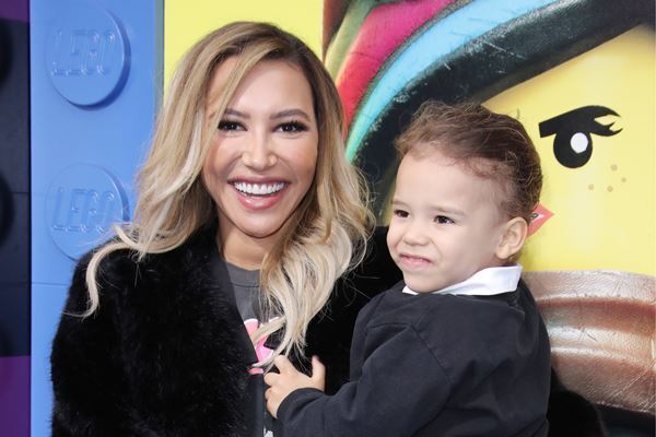 『glee/グリー』出演女優が行方不明、息子ボートで置き去りに