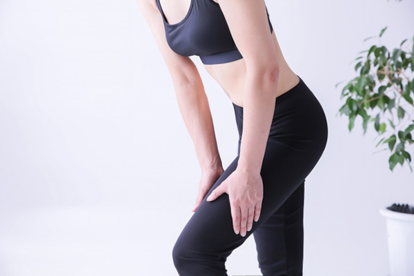 ひざの“痛みの悪循環”に悩む人に…カンタン「ほぐしストレッチ」