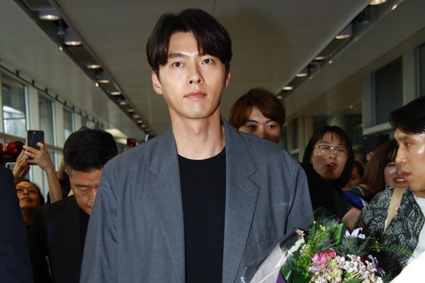 ヒョンビン「ロケ隊来ない…」ヨルダン1カ月立ち往生の苦悩