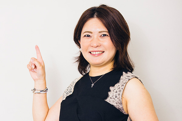 “一文無し”主婦が発明した「瞬読」は俳優も着目する脳トレ