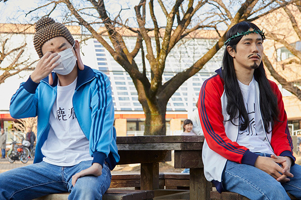 染谷将太がブッダに似すぎ！実写版『聖☆おにいさん』