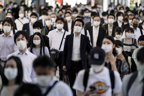 夫から妻へのコロナ感染が急増中 当事者語る“家庭内の異変”