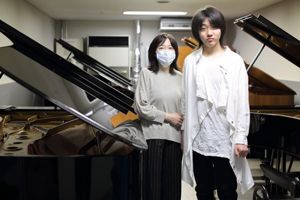 生活音でパニックに…“感覚過敏”乗り越えた19歳ピアニスト