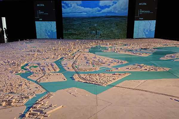 原画、模型が国立新美術館に集結「MANGA」で東京を再発見