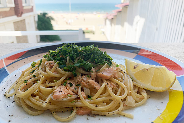 ノルマンディー風サーモンのクリームパスタ（辻仁成「ムスコ飯」第273飯レシピ）