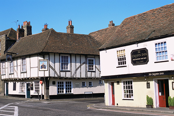 「100kg以上の人お断り」Airbnb登録の物件に非難