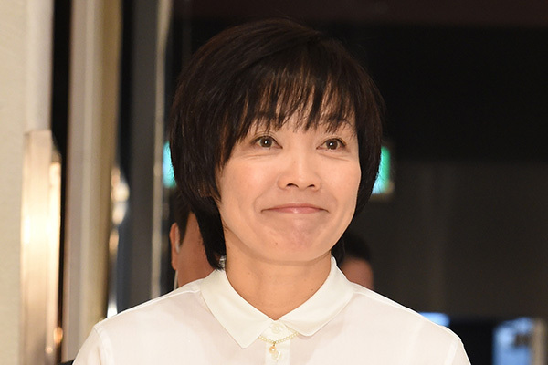 「世の中の為に神様私を…」昭恵夫人 奔放レディの8年間