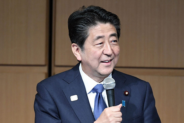 アベノミクス8年目の嘘　消費は低迷、GDPも新基準でかさ上げ