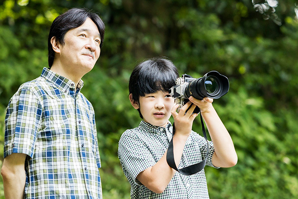 悠仁さま“通好み”の本格カメラをご愛用！そのお値段は？