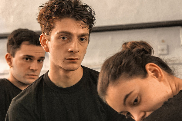 ジョージアの舞踊団で若者が葛藤する映画『ダンサー』に釘づけ