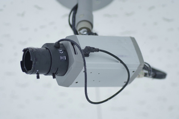 レジ袋有料化で堂々万引き増加　未会計を店外に…警備員の嘆き