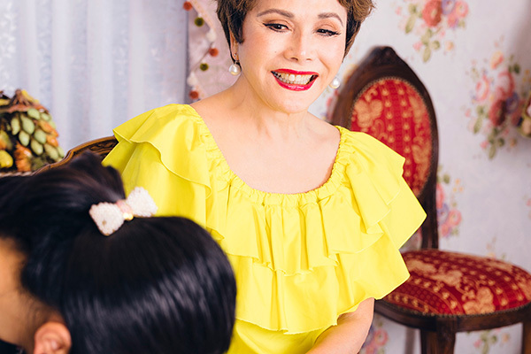 デヴィ夫人と同居女子大生明かす「夫人は寝相がよすぎて怖い」