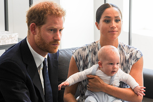 ヘンリー＆メーガン夫妻 アフリカ訪問の渡航費に批判の声