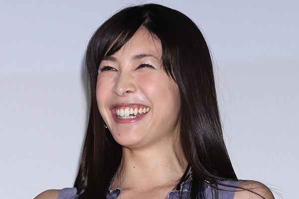 竹内結子さんも死去…コンフィデンスマンJP続編に懸念される影響