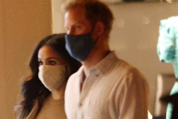 王室の慣習破り…メーガン妃、大統領選で郵便投票していた