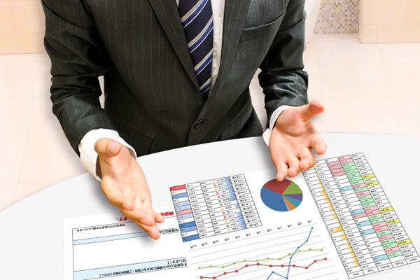 「昔の保険は解約しない方がいい」は間違い、専門家が指摘