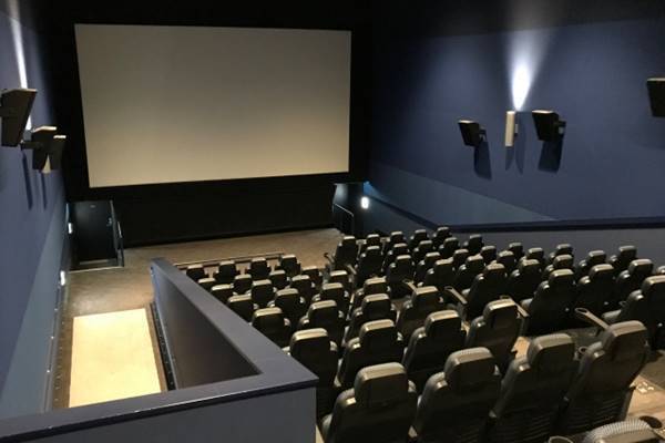 『鬼滅の刃』一強で他作品が…空前のブームに映画界の本音