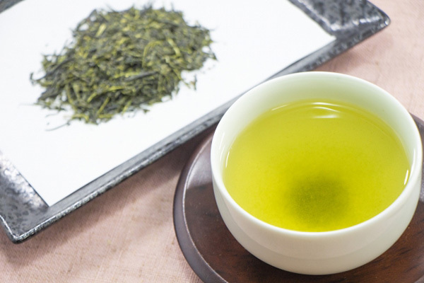 医師が伝授「お茶の飲み過ぎはNG　血栓防ぐ生活習慣」