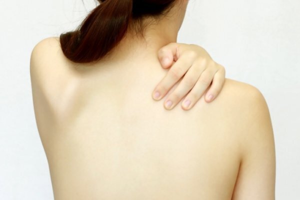 湯船でやると効果アップ！四十肩に効くお風呂ストレッチ3