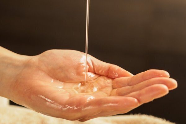 香りで効果アップ！「臭活」専門家教える「アロママッサージ入門」