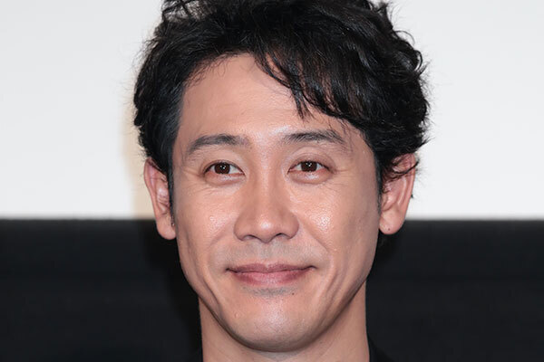 大泉洋　国民的俳優を緊張させる9歳愛娘の全作品チェック